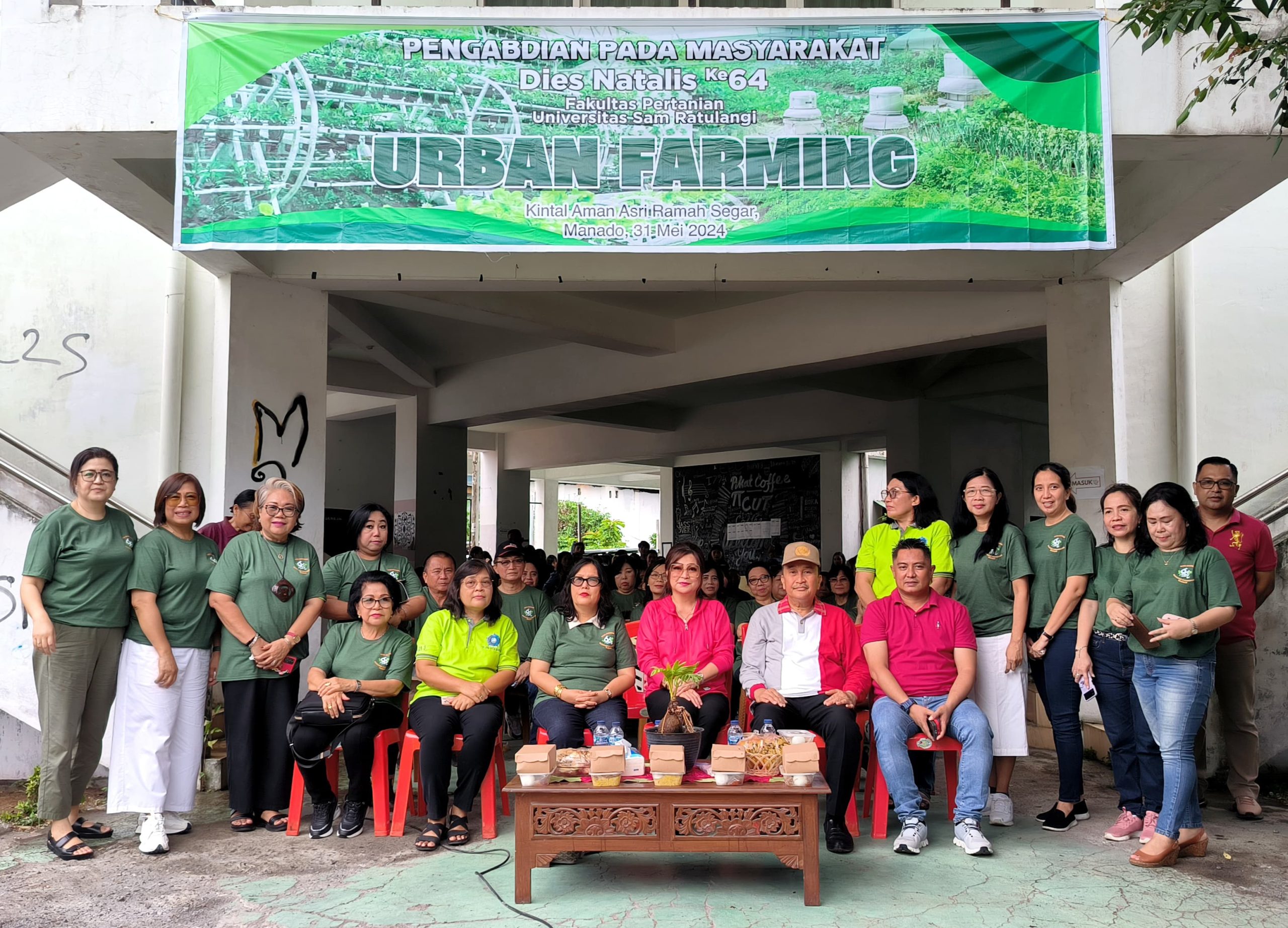 Pengabdian Pada Masyarakat Dalam Rangka Dies Natalis ke-64 Fakultas Pertanian tentang “URBAN FARMING” Kintal AARS (Aman Asri Aman Segar).