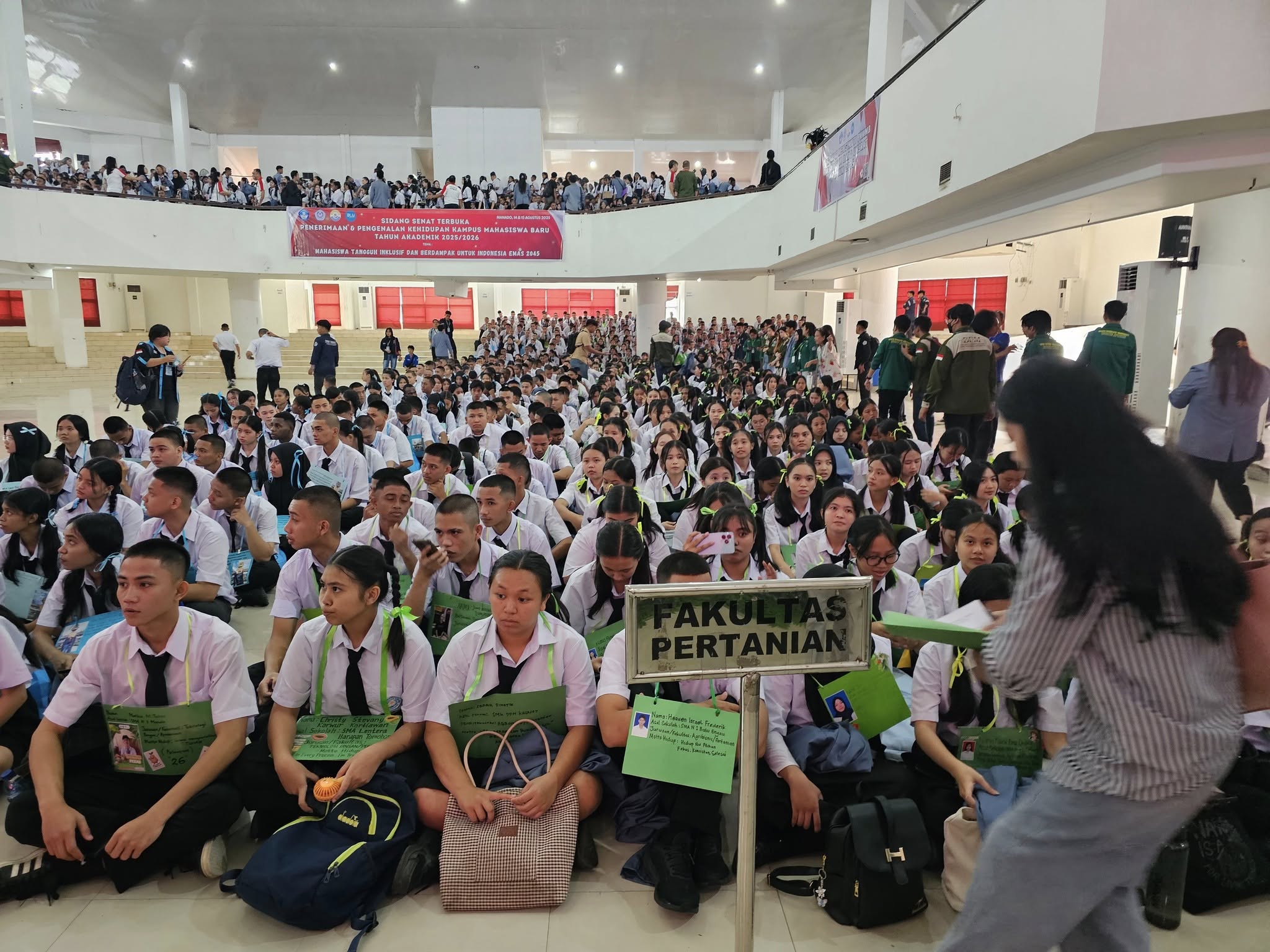 Hari_1  PKKMB Faperta di Auditorium Unsrat