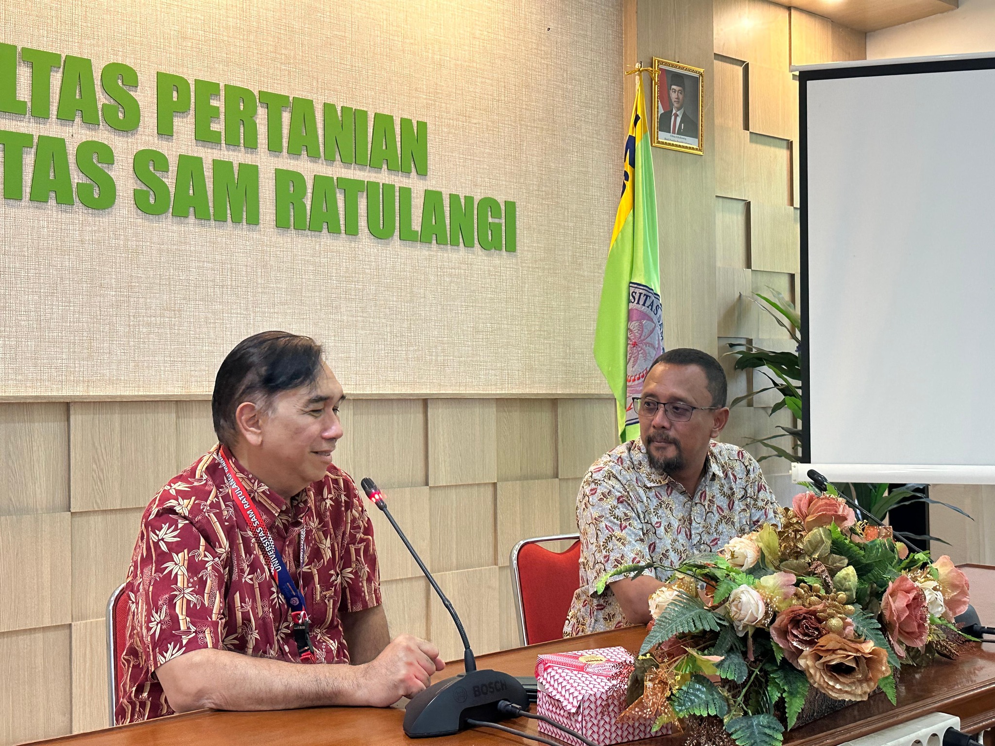 Terima Kasih Bapak Jerry Lo (Yayasan JHL Merah Putih Kasih) dan Tim PT TMC